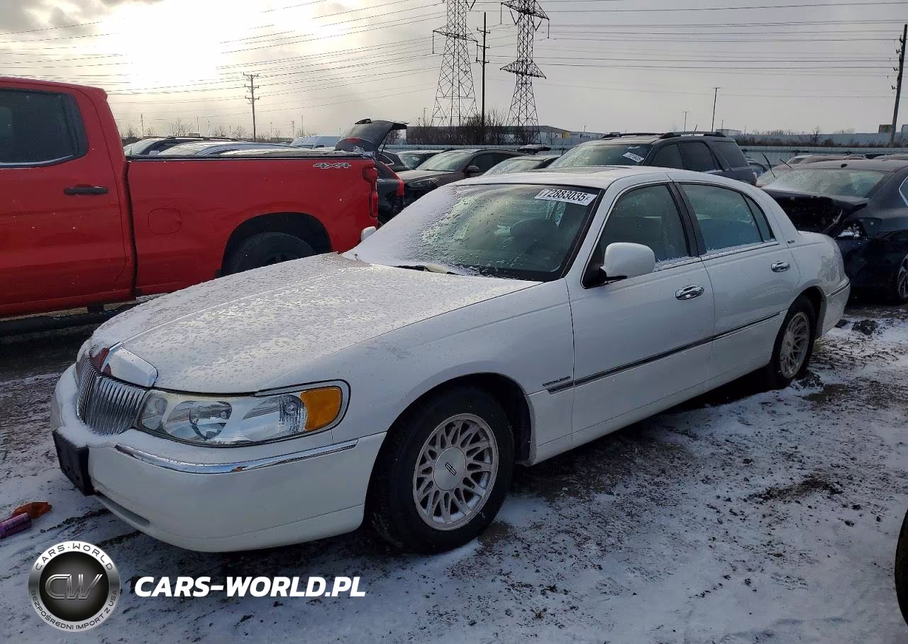 1998 Lincoln Town Car Signature