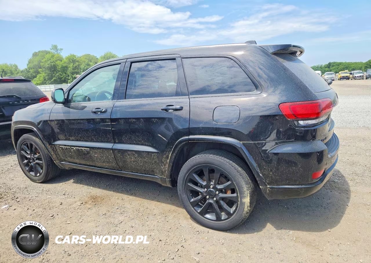 2017 Jeep Grand Cherokee Laredo VIN:1C4RJFAGXHC714554 - 2