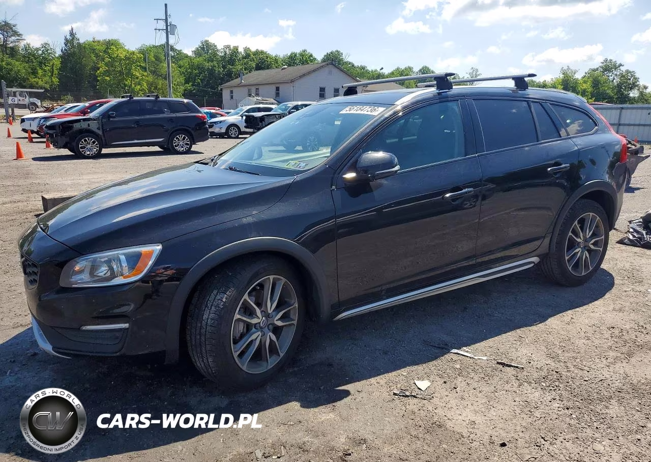 2017 Volvo V60 Cross Country Premier