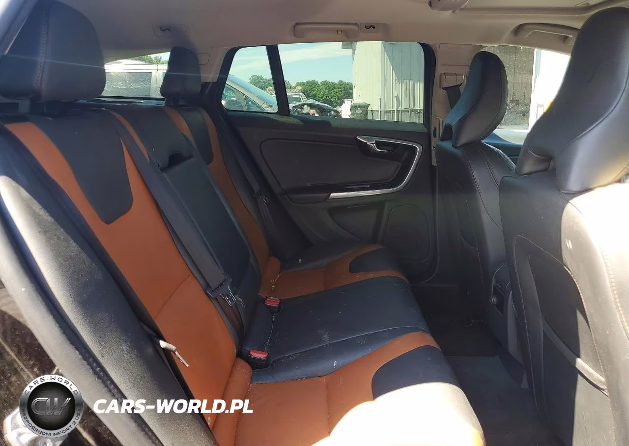 2017 Volvo V60 Cross Country Premier VIN:YV440MWK5H1041129 - 10