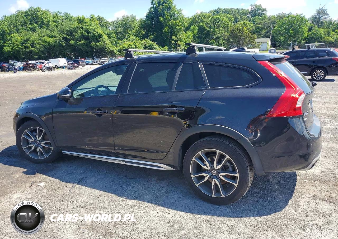 2017 Volvo V60 Cross Country Premier VIN:YV440MWK5H1041129 - 2