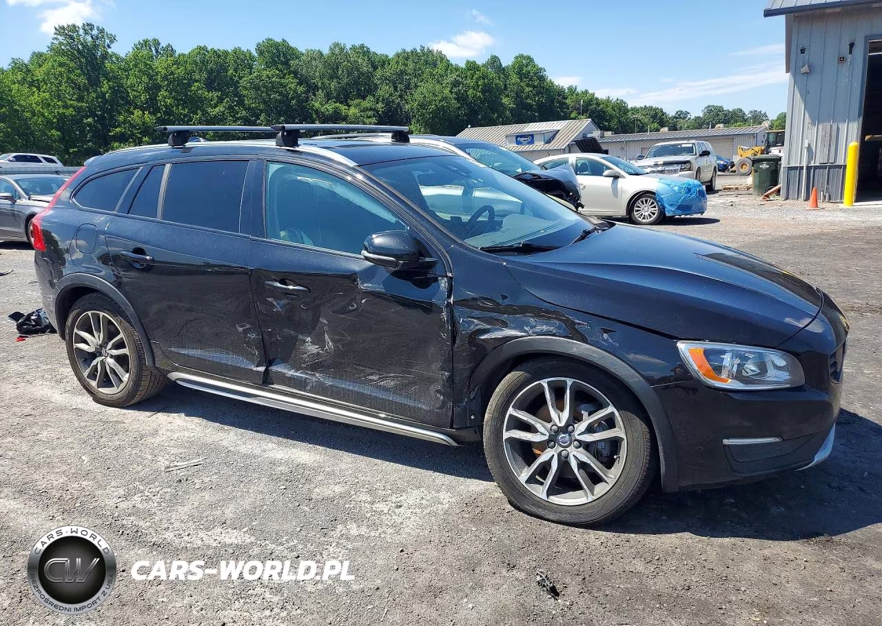 2017 Volvo V60 Cross Country Premier VIN:YV440MWK5H1041129 - 4