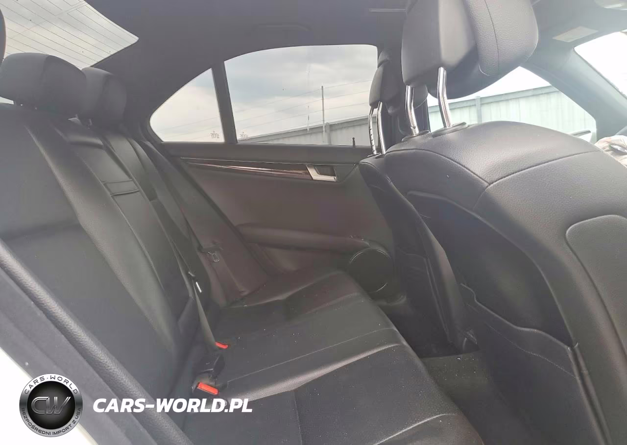 2012 Mercedes-Benz C 300 4Matic VIN:WDDGF8BB1CA702522 - 10