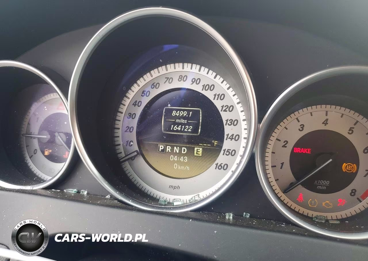 2012 Mercedes-Benz C 300 4Matic VIN:WDDGF8BB1CA702522 - 9