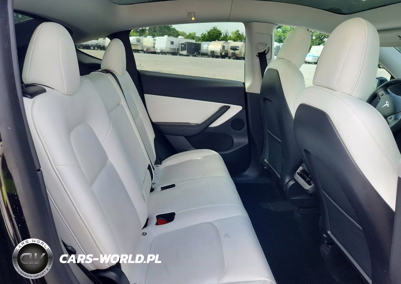 2021 Tesla Model Y VIN:5YJYGDEE6MF088652 - 10