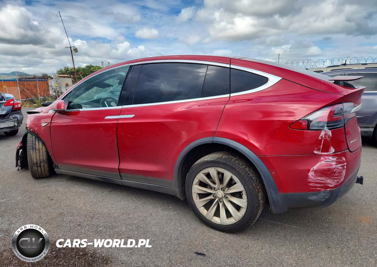 2016 Tesla Model X VIN:5YJXCBE24GF017634 - 2