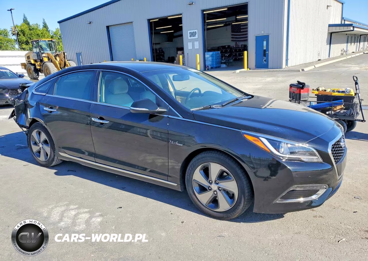 2017 Hyundai Sonata Hybrid Limited VIN:KMHE34L16HA048967 - 4