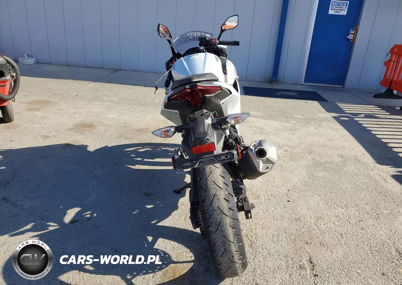 2025 Kawasaki Ex500 VIN:ML5EXGG15SDA70661 - 4