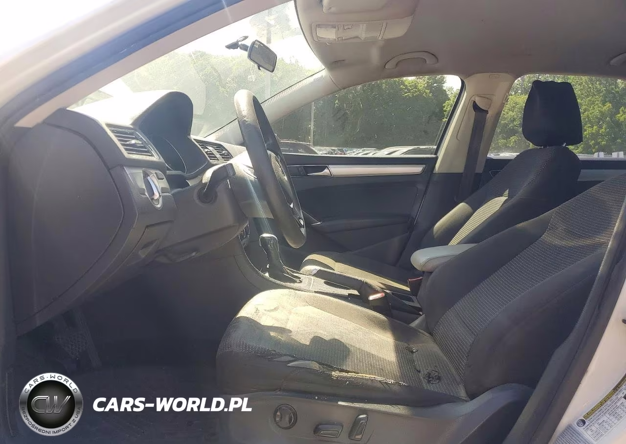 2018 Volkswagen Passat S VIN:1VWAA7A30JC016604 - 7
