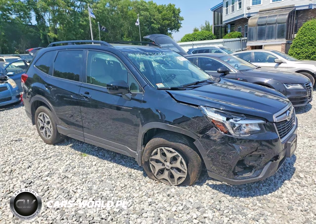 2019 Subaru Forester Premium VIN:JF2SKAGC6KH551600 - 4