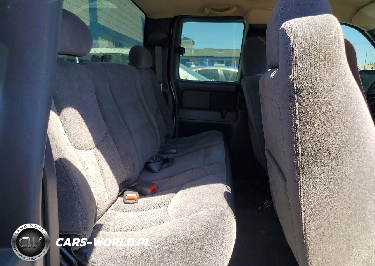 2005 Chevrolet Silverado C1500 VIN:2GCEC19V051255454 - 10