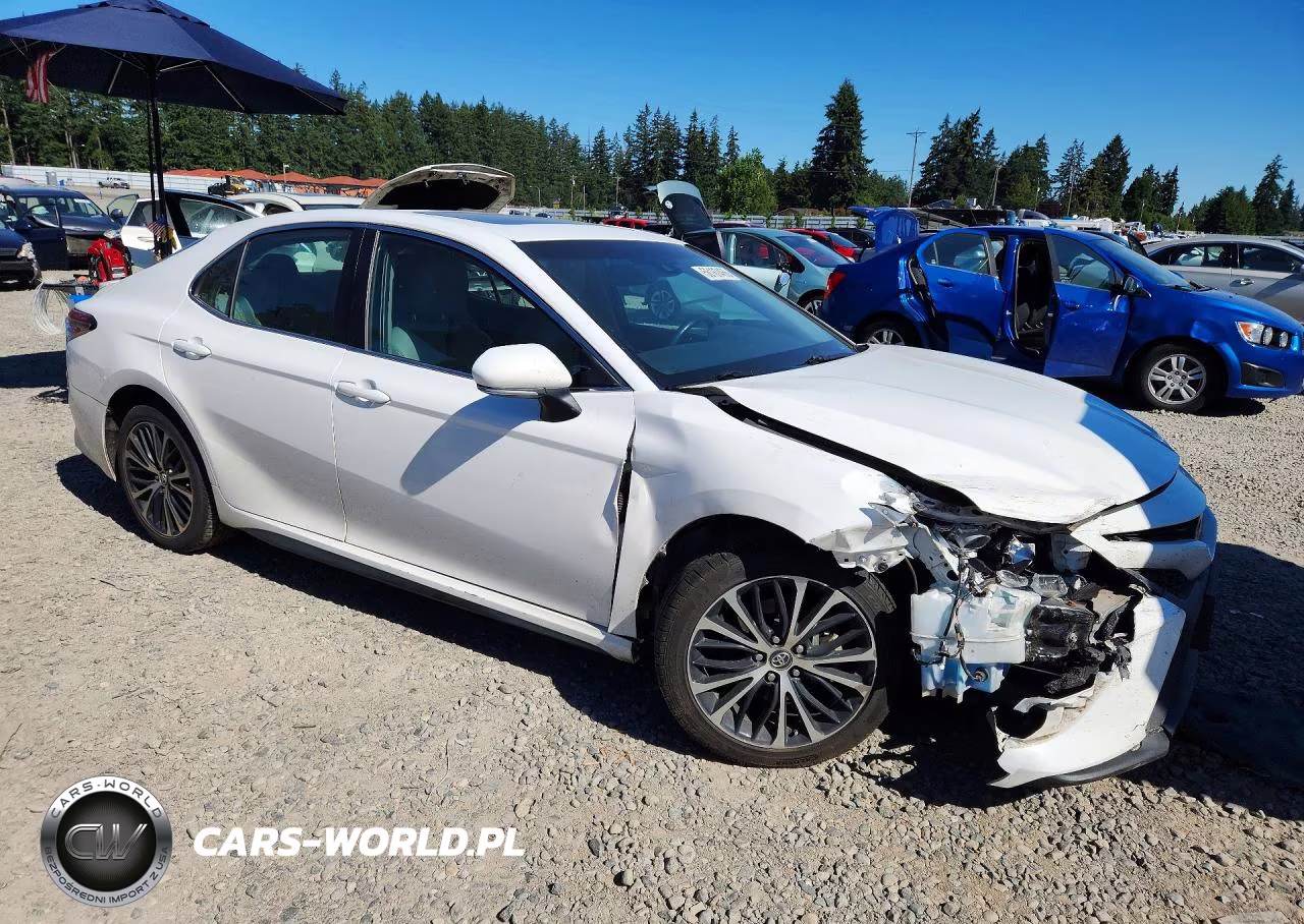 2018 Toyota Camry Se VIN:4T1B11HK4JU526249 - 4