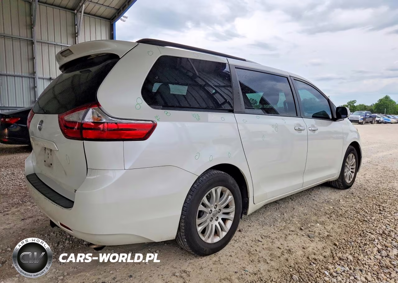 2015 Toyota Sienna Xle 8-Passenger VIN:5TDYK3DC2FS536618 - 3