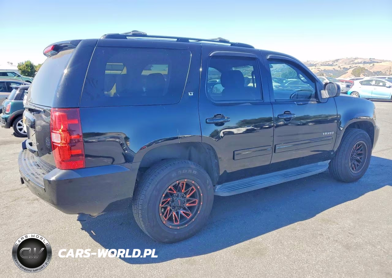 2013 Chevrolet Tahoe C1500 Lt VIN:1GNSCBE09DR366956 - 3