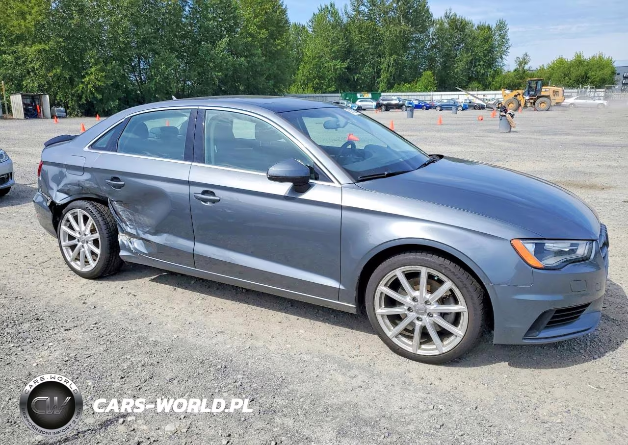 2015 Audi A3 Premium VIN:WAUACGFF8F1003549 - 4