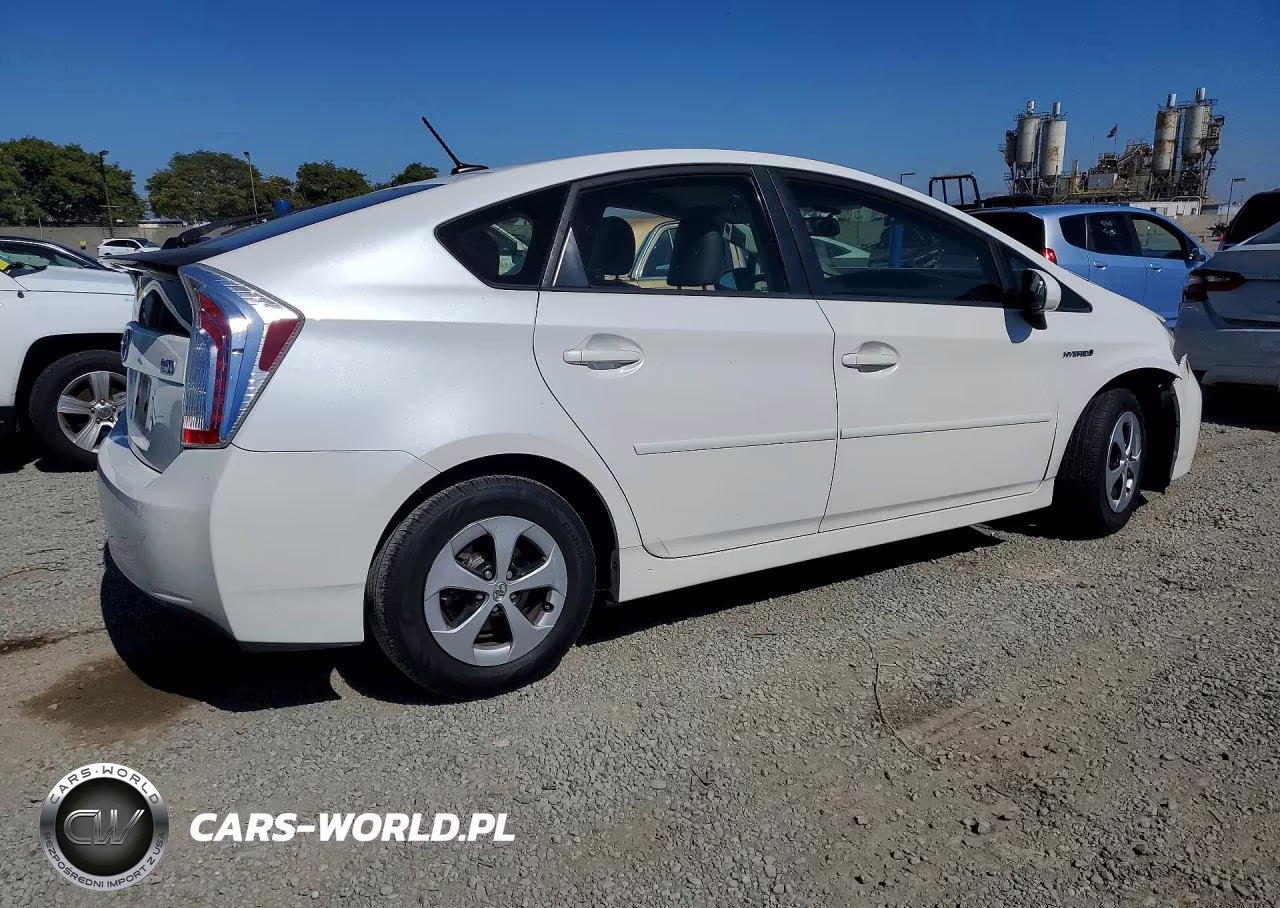 2014 Toyota Prius Four VIN:JTDKN3DU7E0369275 - 3