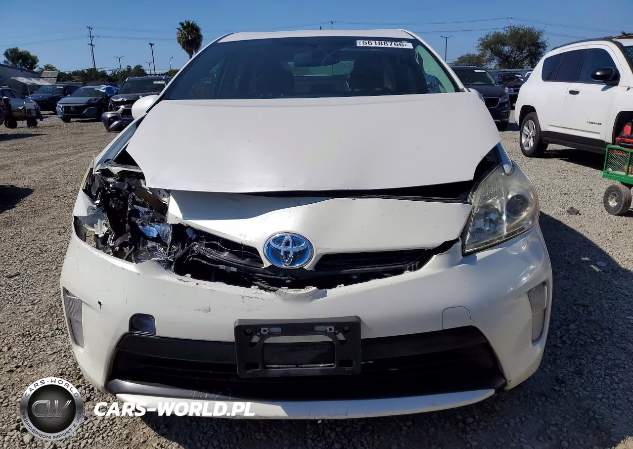2014 Toyota Prius Four VIN:JTDKN3DU7E0369275 - 5