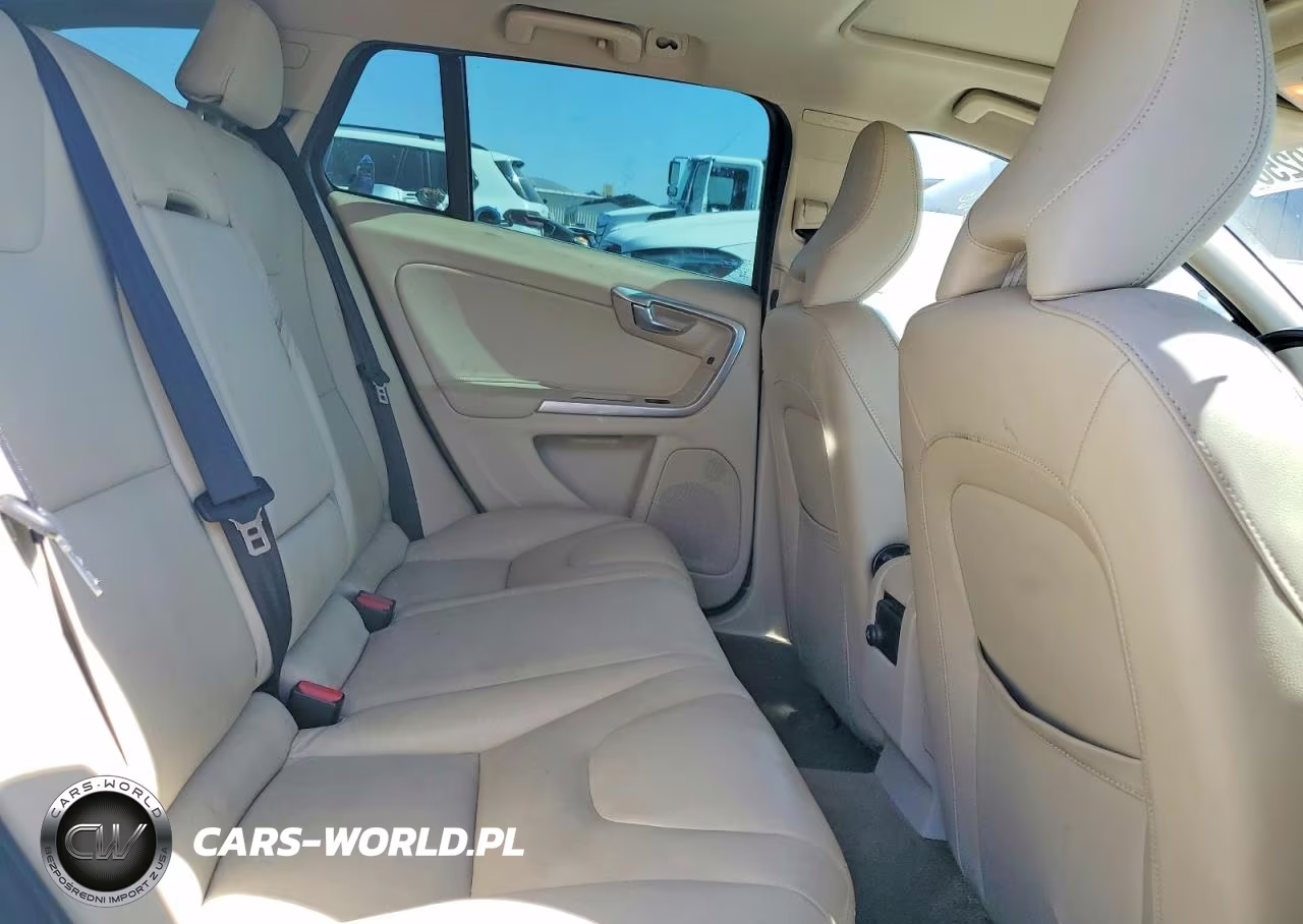 2015 Volvo V60 Premier VIN:YV140MEBXF1208094 - 10