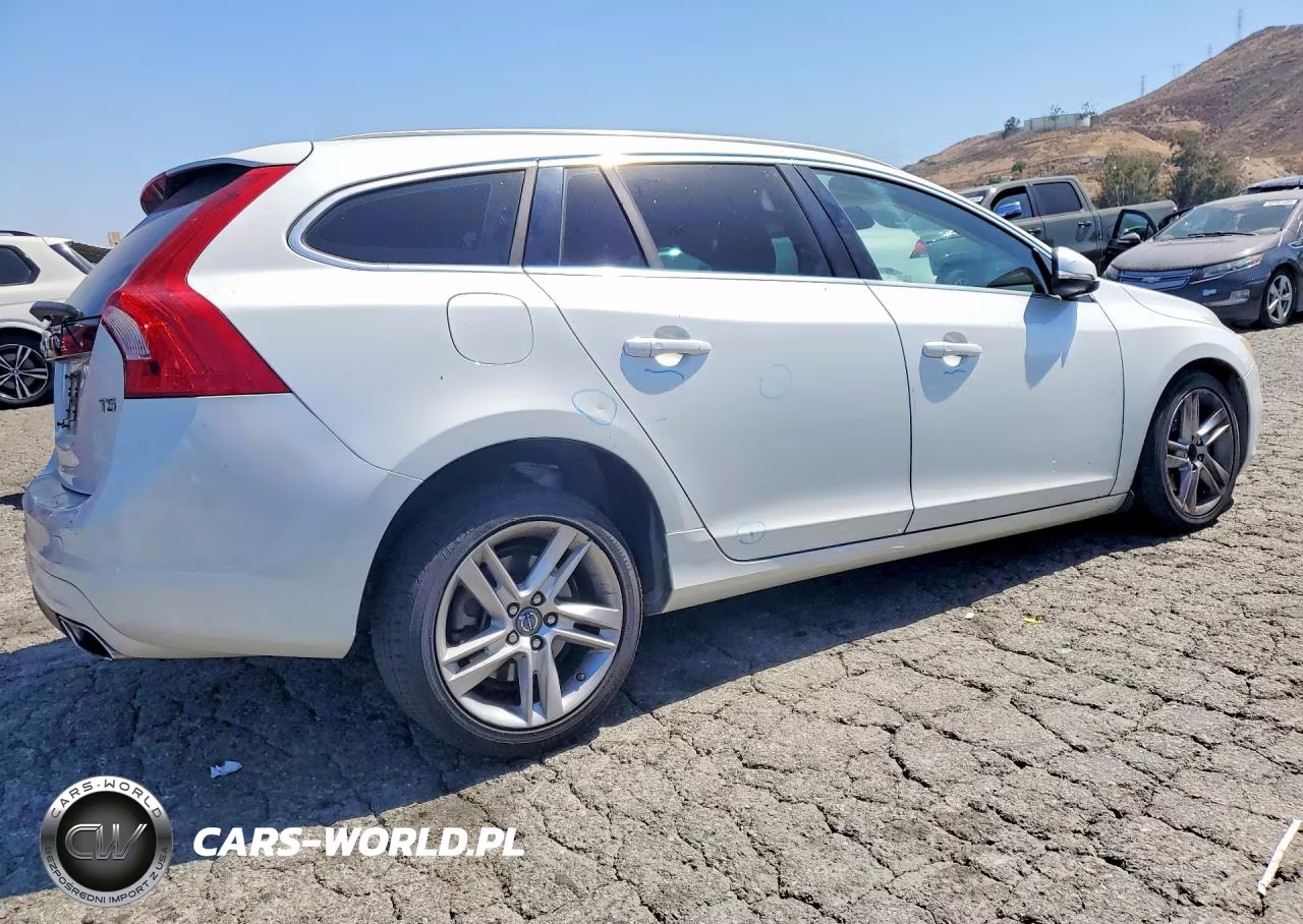 2015 Volvo V60 Premier VIN:YV140MEBXF1208094 - 3