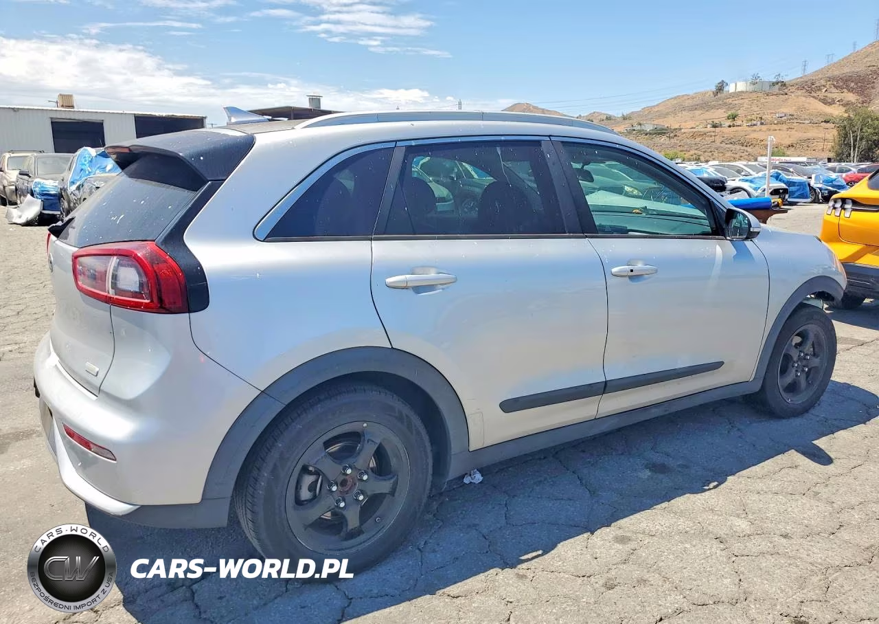 2017 Kia Niro Ex VIN:KNDCC3LC0H5068275 - 3