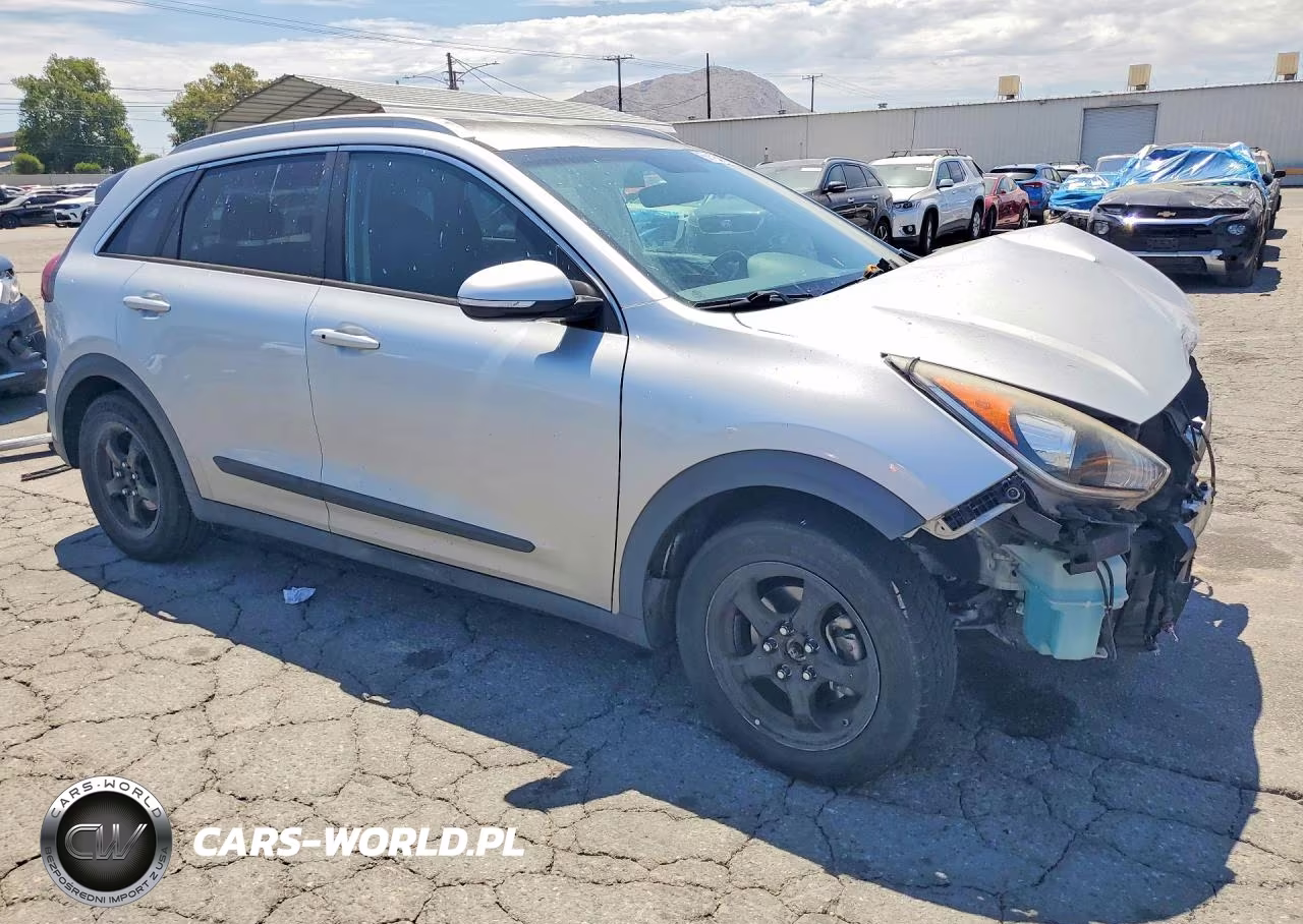 2017 Kia Niro Ex VIN:KNDCC3LC0H5068275 - 4