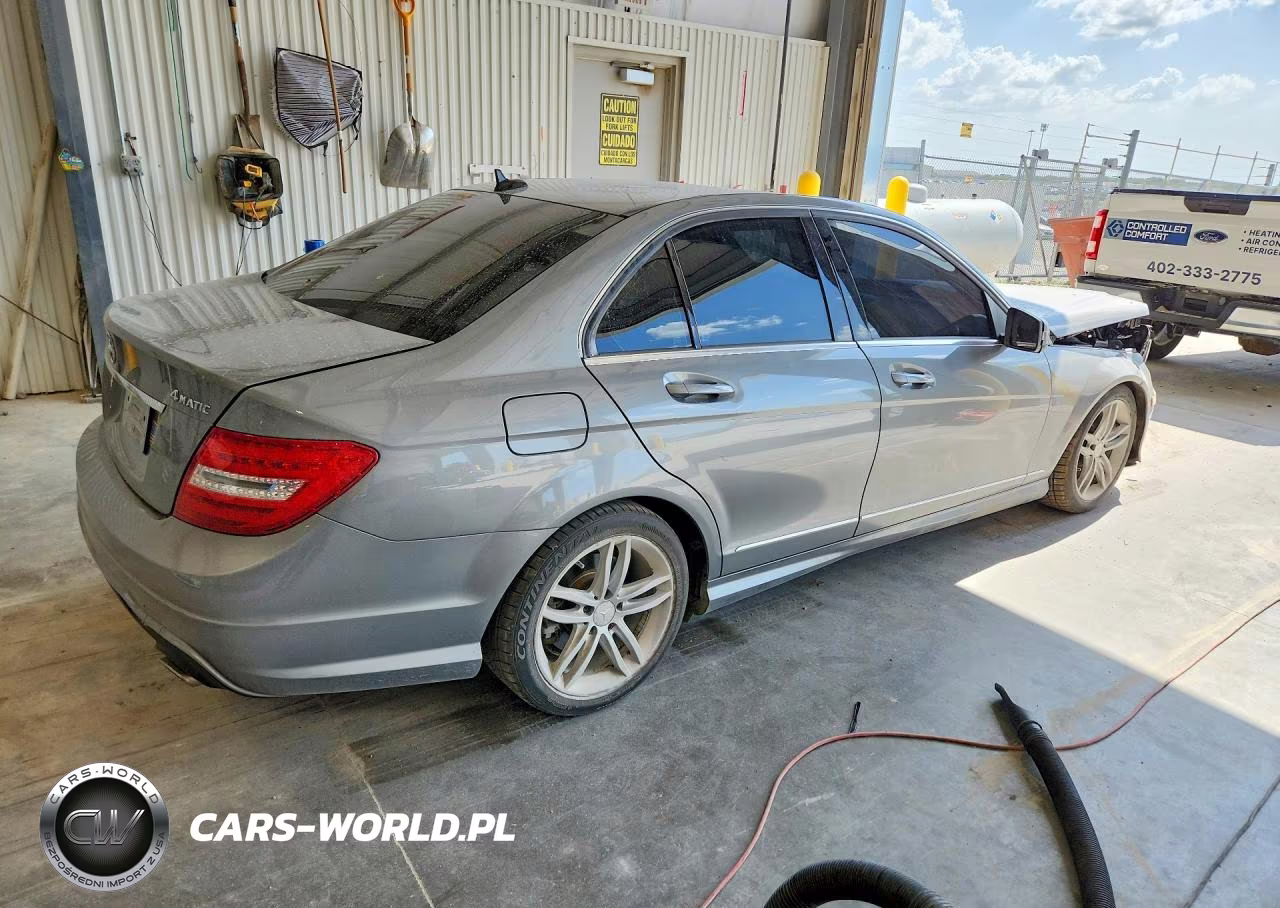 MERCEDES-BENZ C 300 4MAT VIN:WDDGF8AB7DR256767 - 3