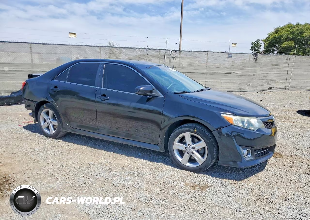 2013 Toyota Camry Se VIN:4T1BF1FK6DU649978 - 4