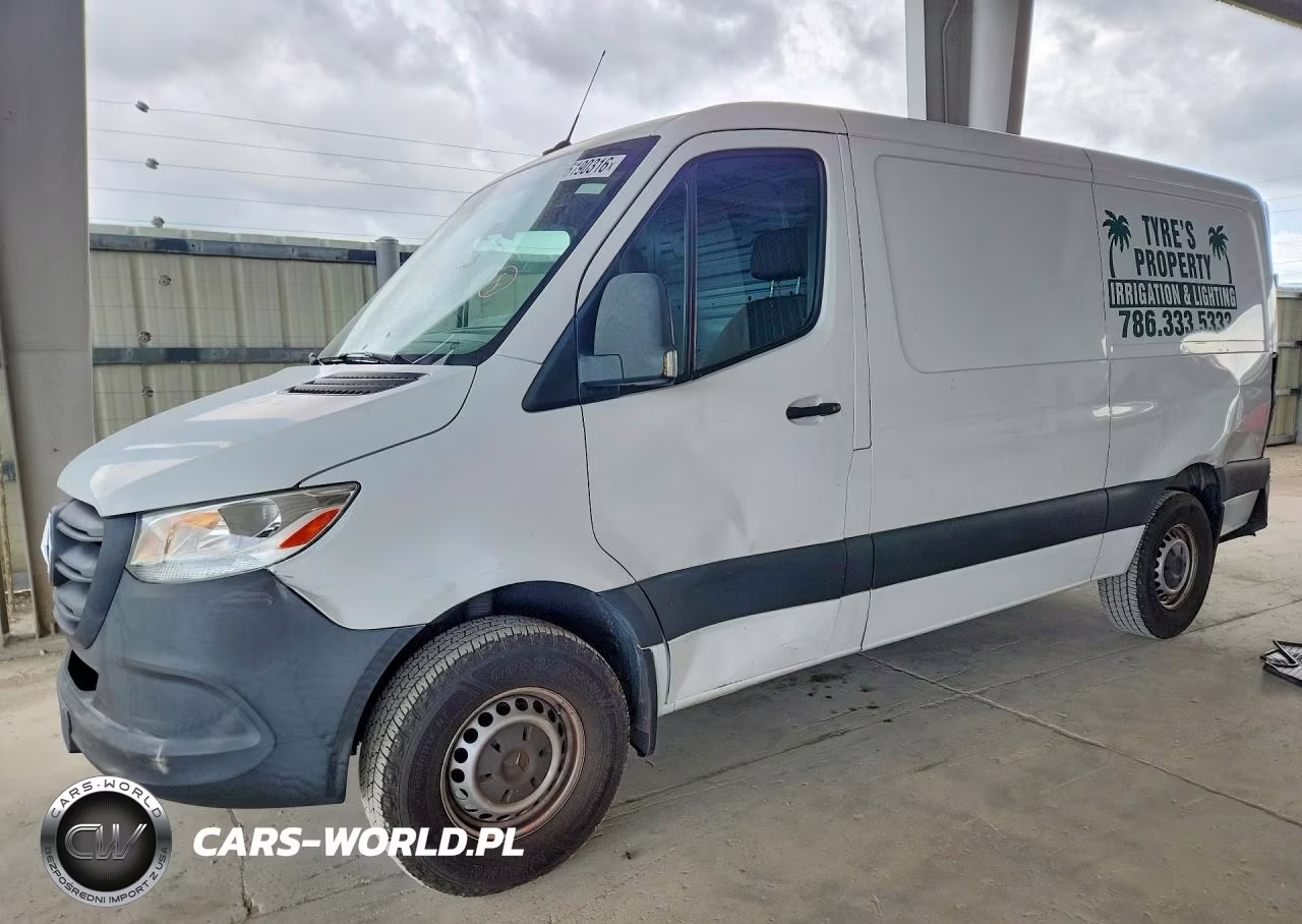 2021 Mercedes-Benz Sprinter 1500 Standard Roof I4 – zdjęcie 1 z 13