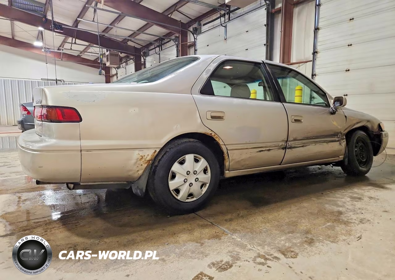 1998 Toyota Camry Le VIN:4T1BG22K5WU206989 - 3