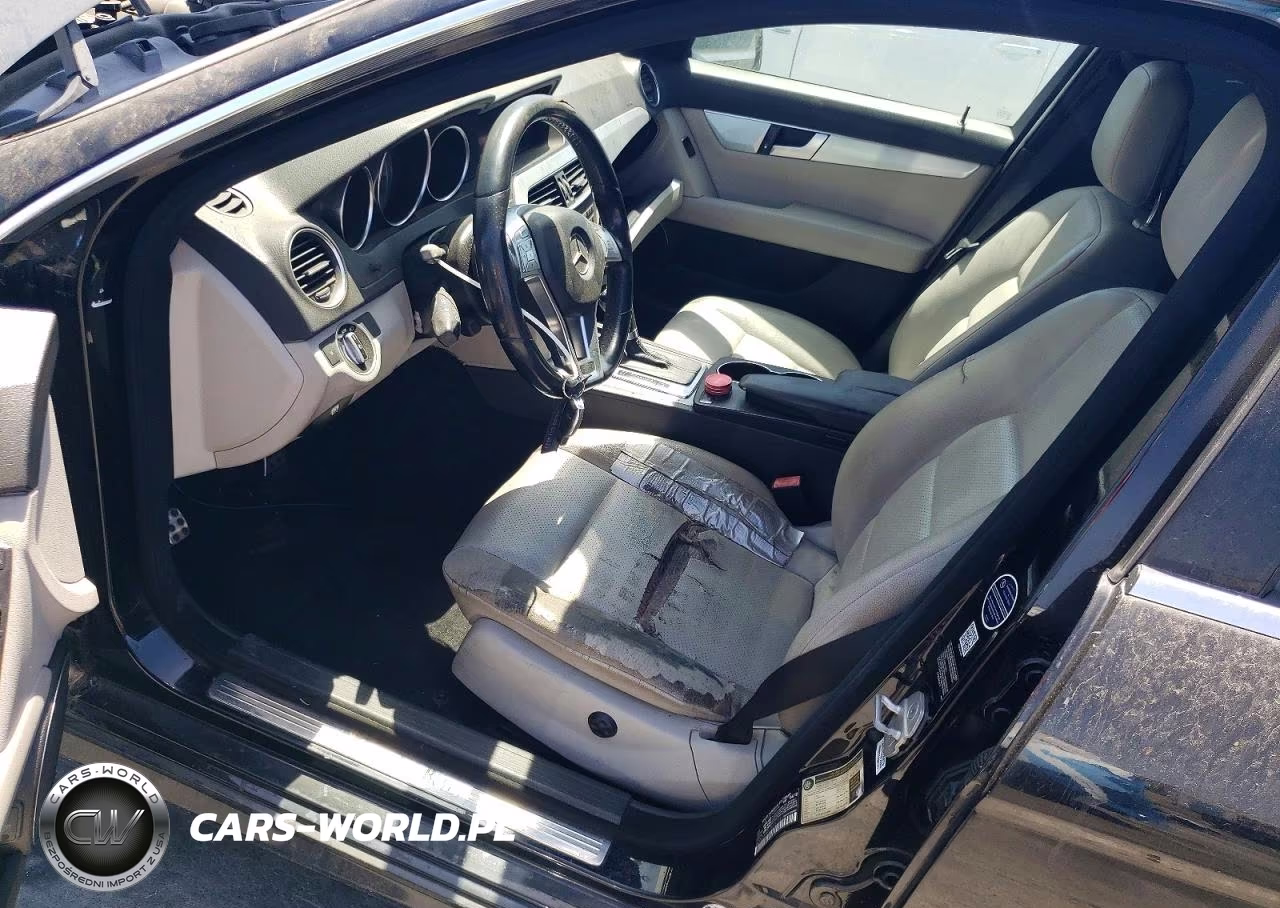 2012 Mercedes-Benz C 250 VIN:WDDGF4HB1CA724715 - 7