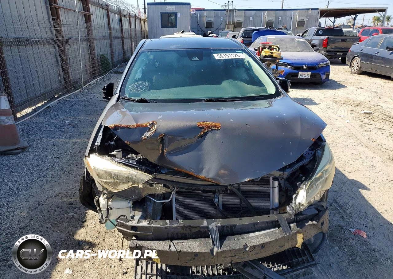 2018 Toyota Corolla Se VIN:5YFBURHE6JP801301 - 5