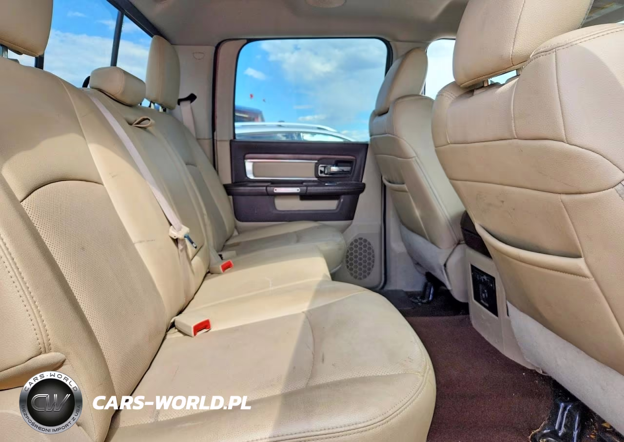 2017 Ram 1500 Laramie VIN:1C6RR7VM4HS512174 - 10