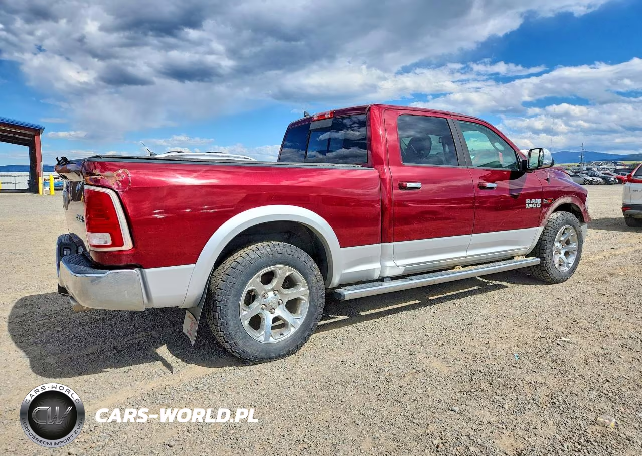 2017 Ram 1500 Laramie VIN:1C6RR7VM4HS512174 - 3