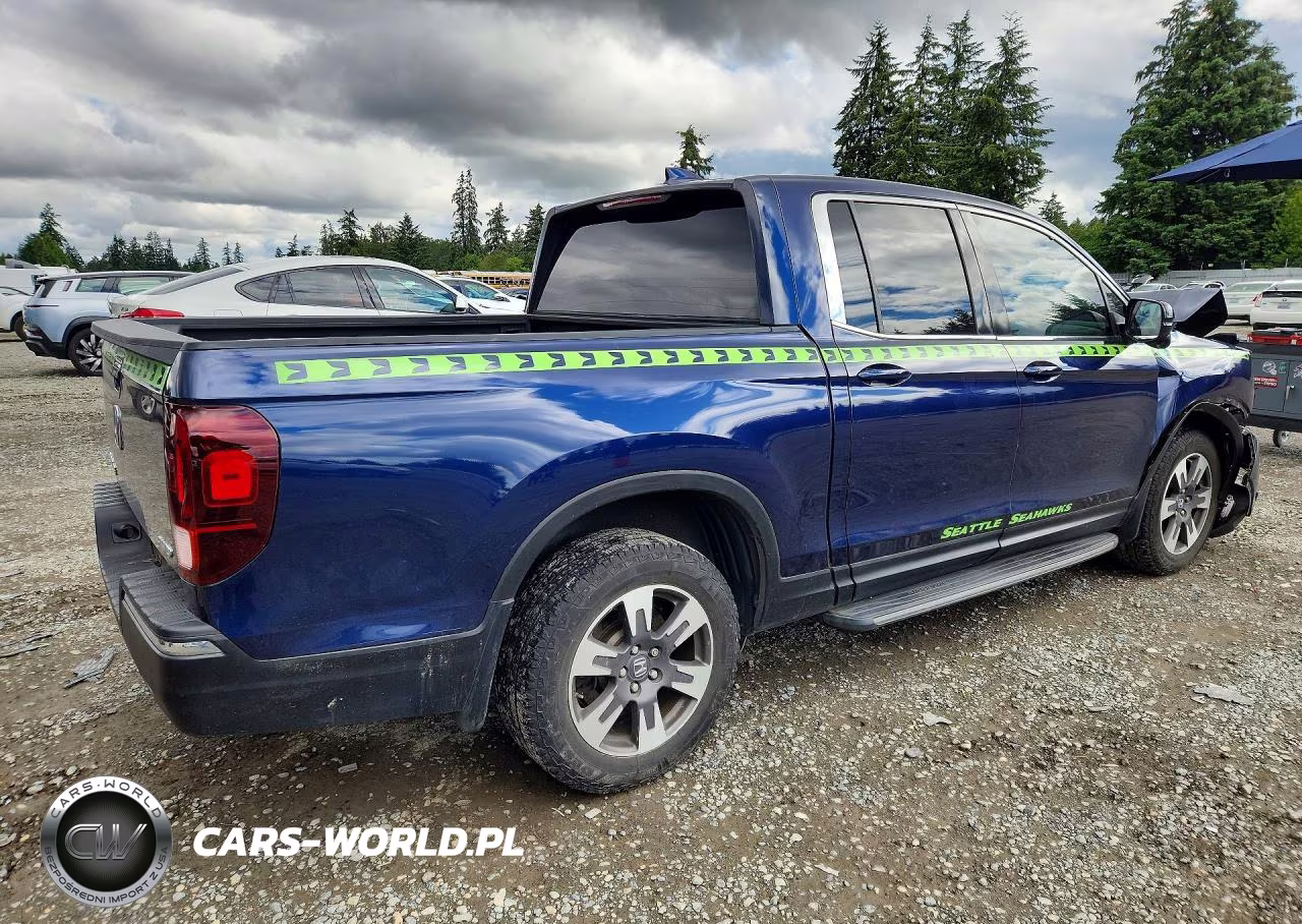 2017 Honda Ridgeline Rtl VIN:5FPYK3F6XHB001512 - 3