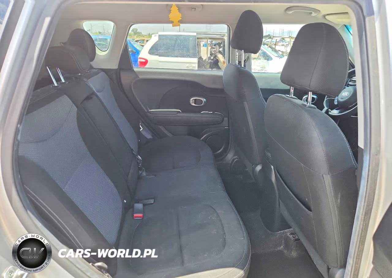 2018 Kia Soul + VIN:KNDJP3A58J7534447 - 10