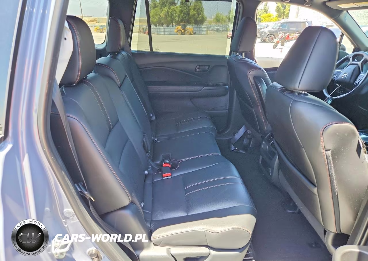 2023 Honda Passport Trail Sport VIN:5FNYF8H61PB035893 - 10