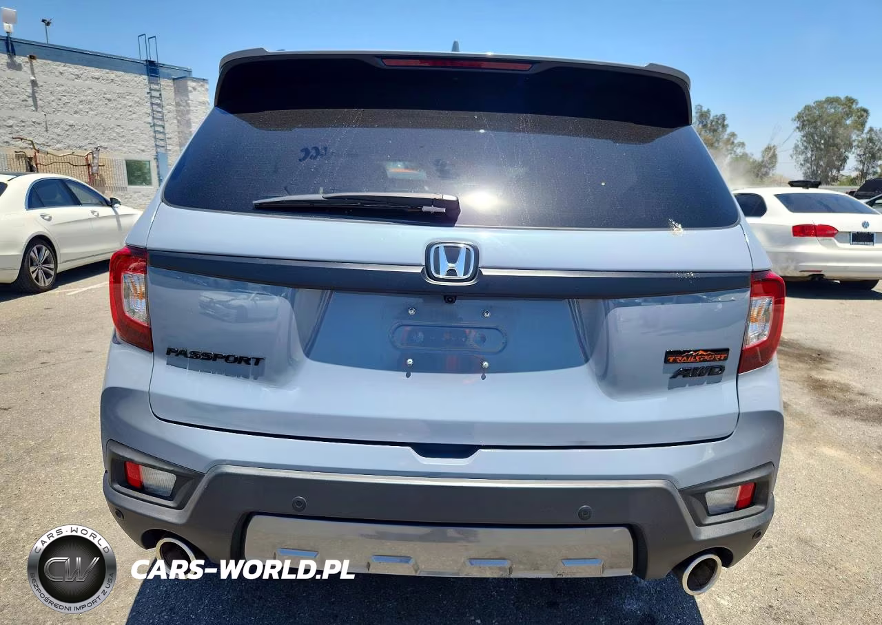 2023 Honda Passport Trail Sport VIN:5FNYF8H61PB035893 - 6