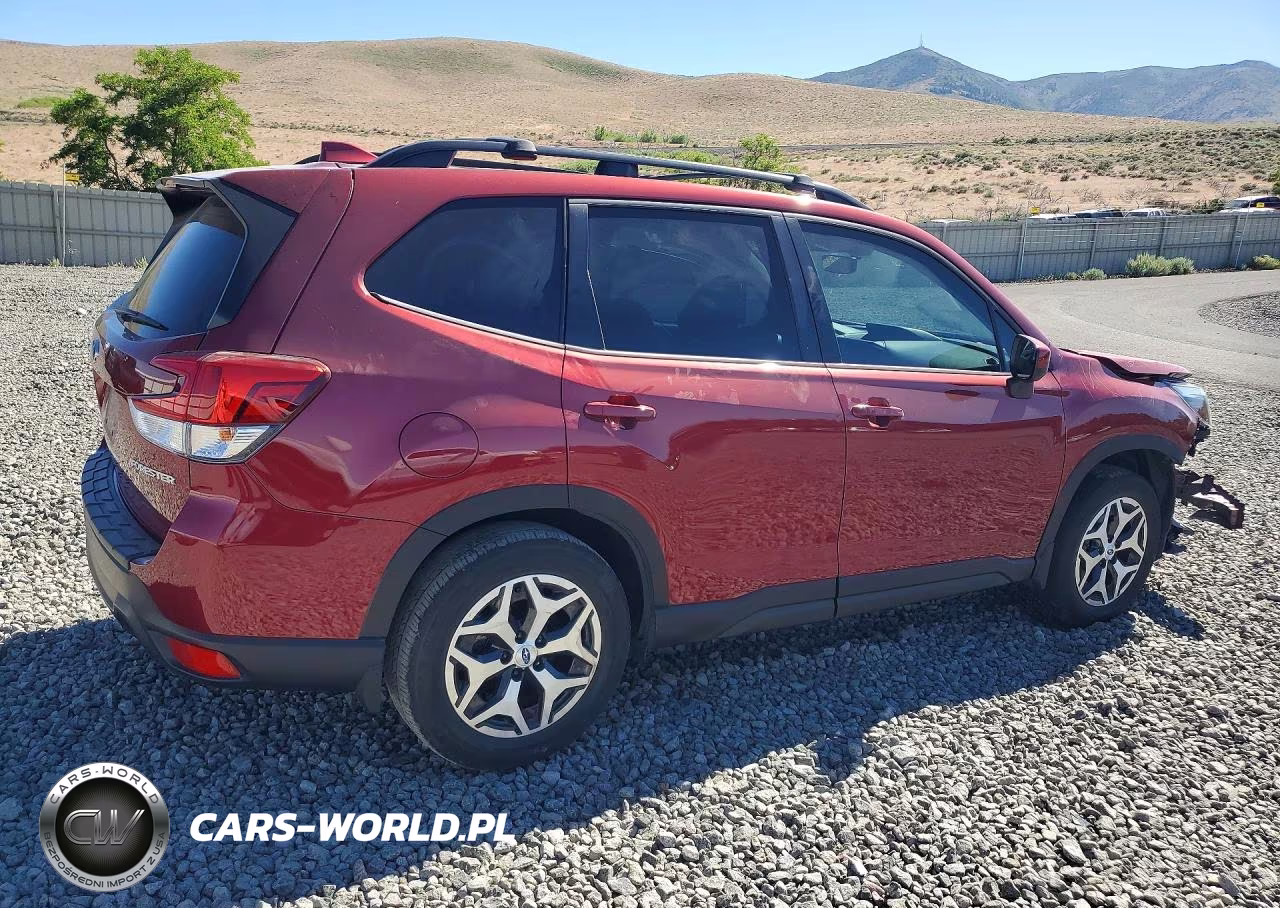 2020 Subaru Forester Premium VIN:JF2SKAJC4LH520436 - 3