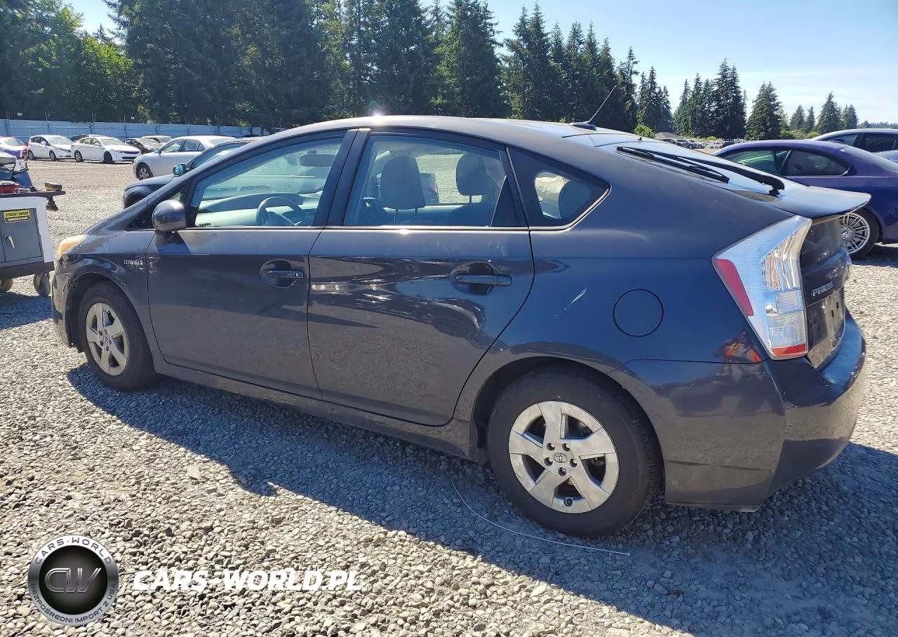 2011 Toyota Prius Two VIN:JTDKN3DUXB0288654 - 2