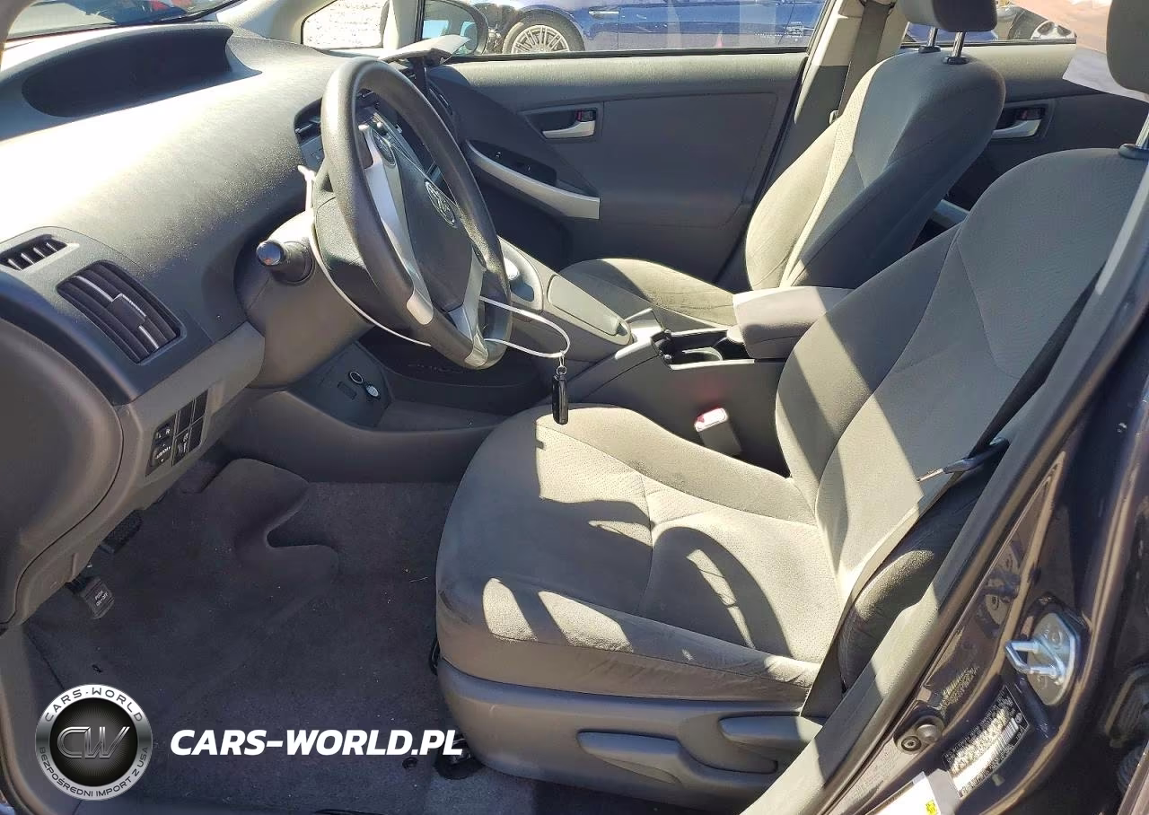 2011 Toyota Prius Two VIN:JTDKN3DUXB0288654 - 7