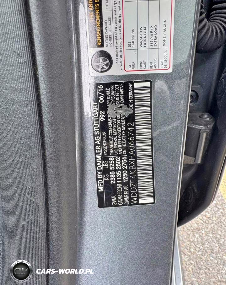 2017 Mercedes-Benz E 300 4Matic VIN:WDDZF4KBXHA066742 - 10