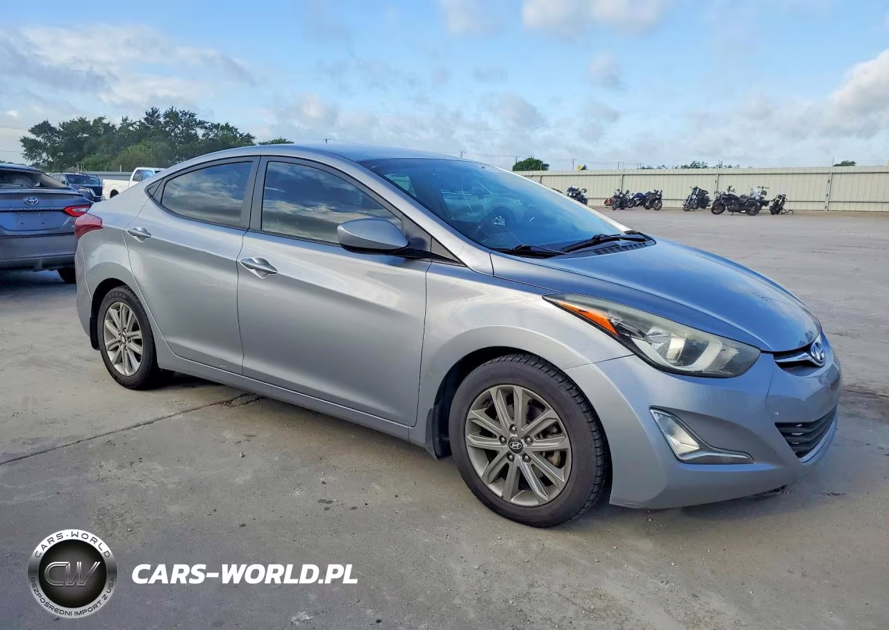 2016 Hyundai Elantra Se VIN:5NPDH4AE4GH660891 - 4