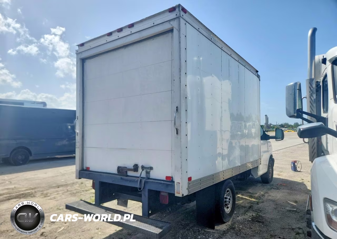 2014 GMC Savana Cutaway G3500 VIN:1GD072CG7E1144948 - 3