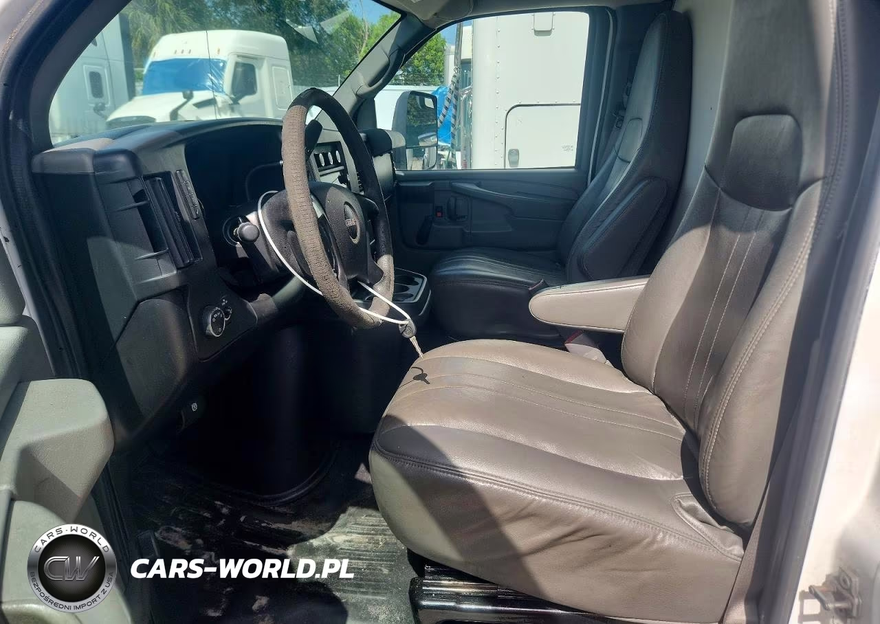 2014 GMC Savana Cutaway G3500 VIN:1GD072CG7E1144948 - 7