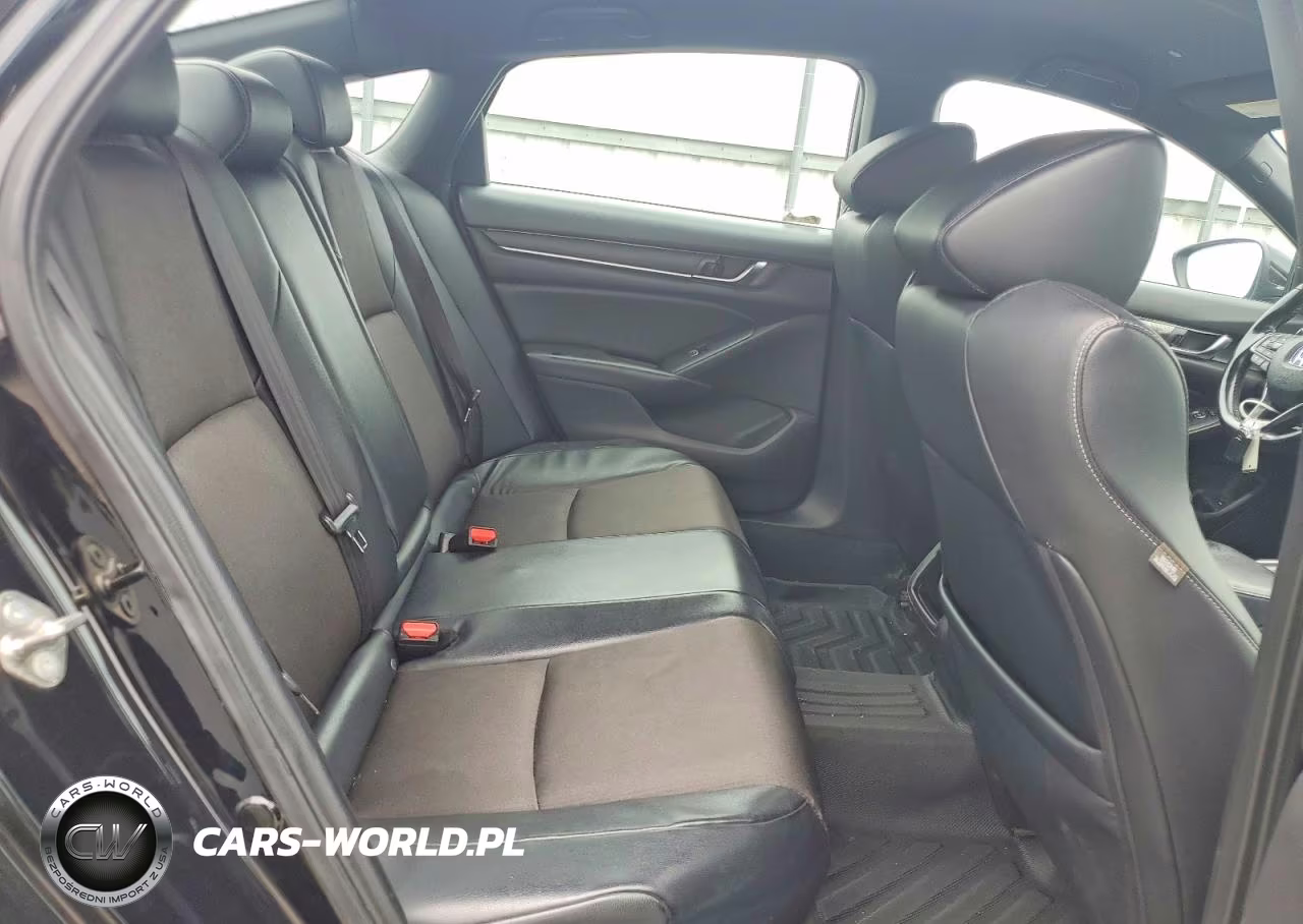 2018 Honda Accord Sport VIN:1HGCV1F39JA091871 - 10