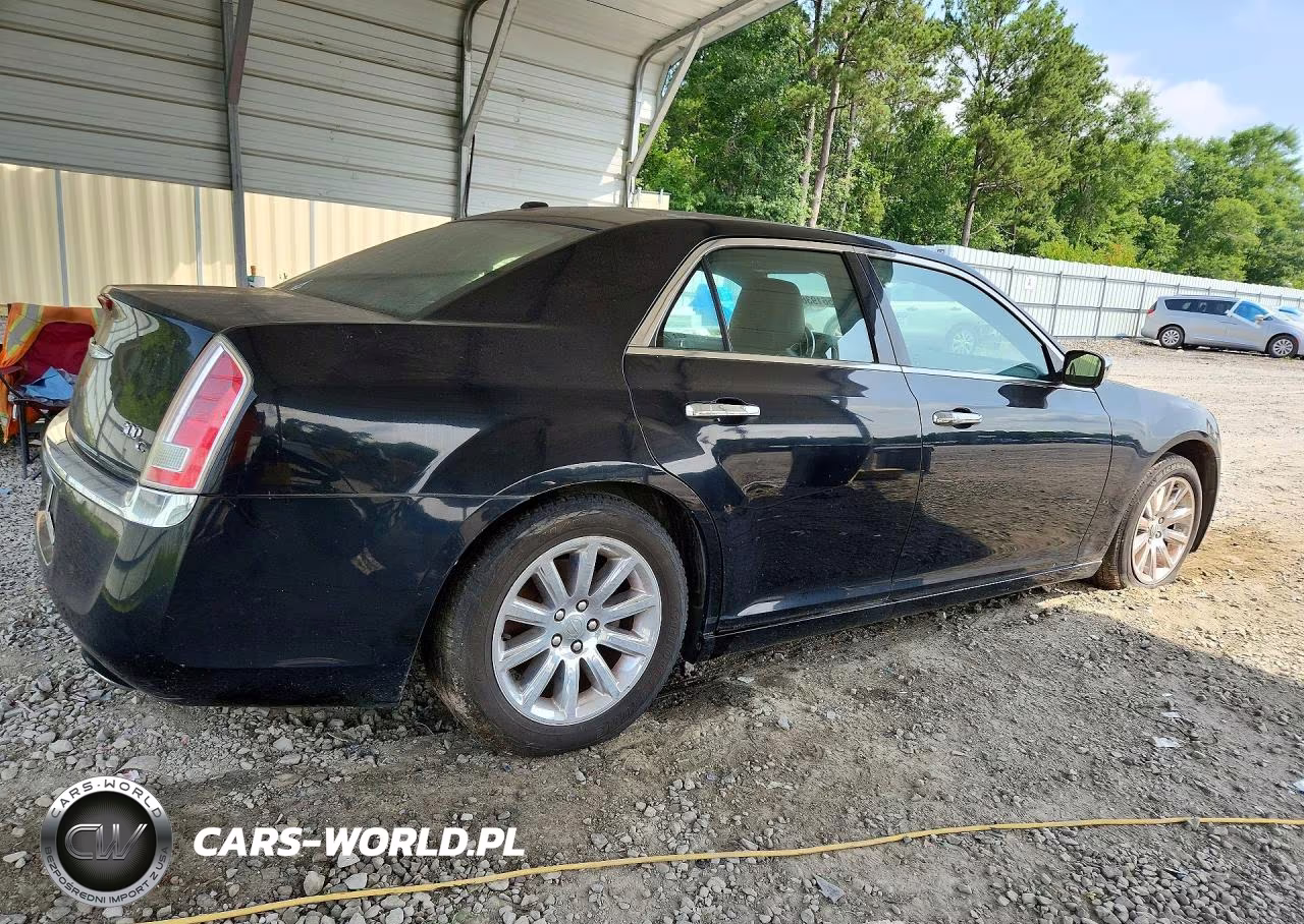 2013 Chrysler 300C VIN:2C3CCAETXDH538000 - 3