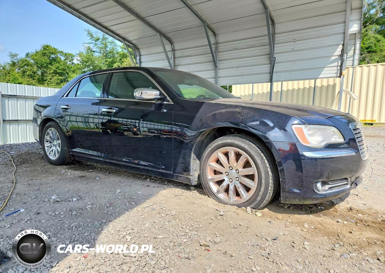 2013 Chrysler 300C VIN:2C3CCAETXDH538000 - 4