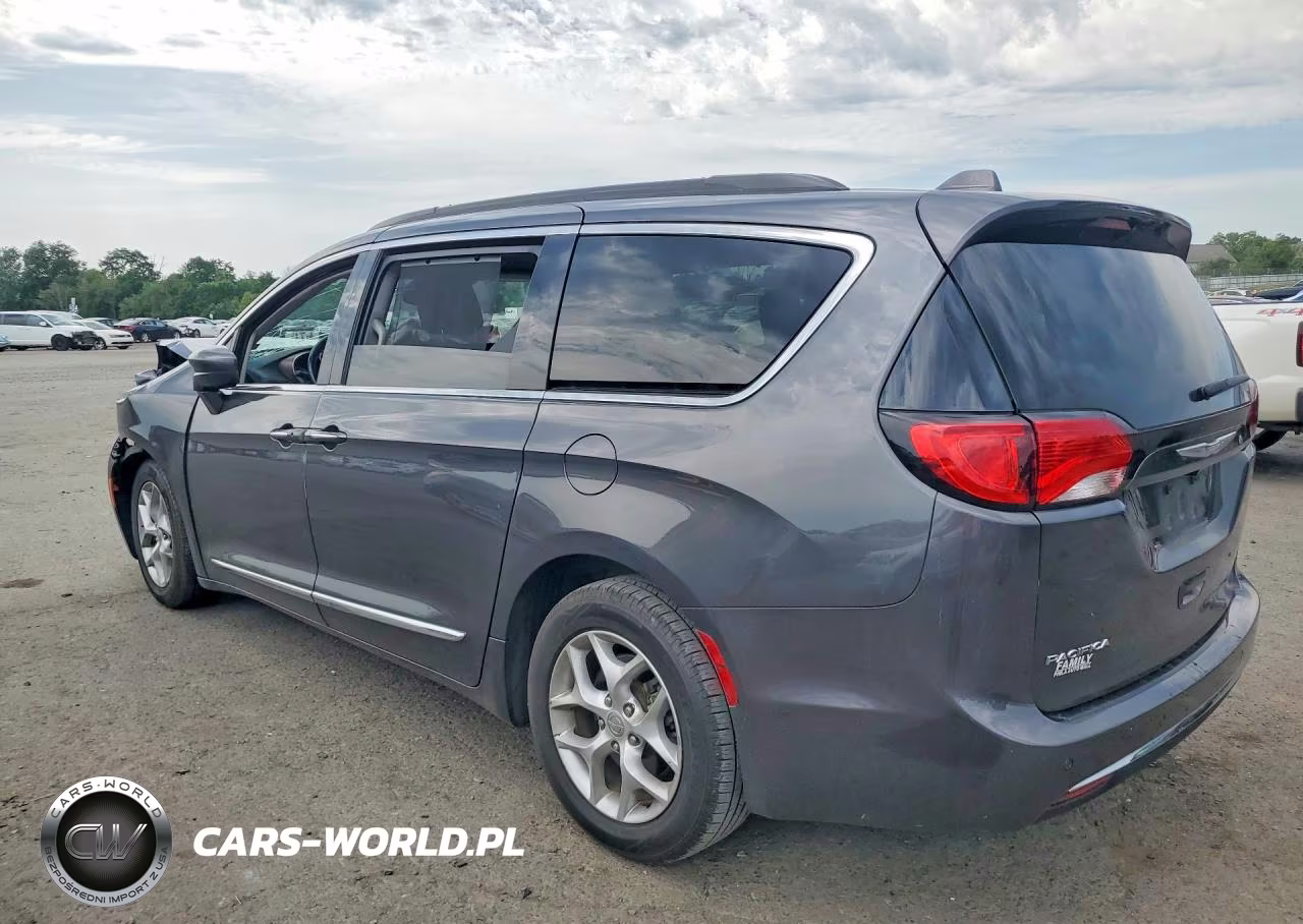 2017 Chrysler Pacifica Touring L VIN:2C4RC1BG2HR514416 - 2