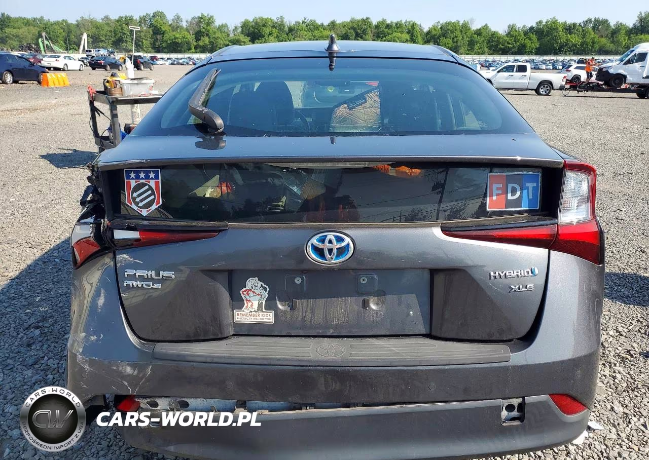 2020 Toyota Prius Xle Awd-E VIN:JTDL9RFU9L3021028 - 6