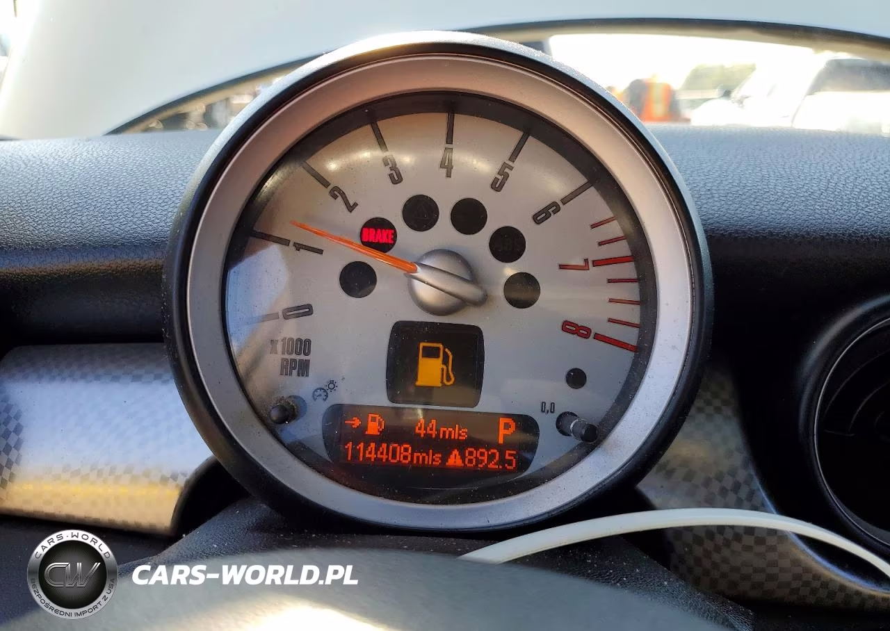 2007 Mini Cooper S VIN:WMWMF73597TV30151 - 9